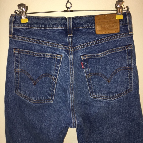 Levi Wedgie Straight Jeans - Picture 5 of 7